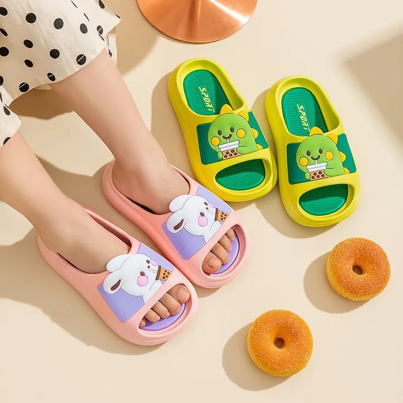 New summer children's slippers for men and women to wear at home for small and medium-sized children thick-soled non-slip cute bear cartoon slippers