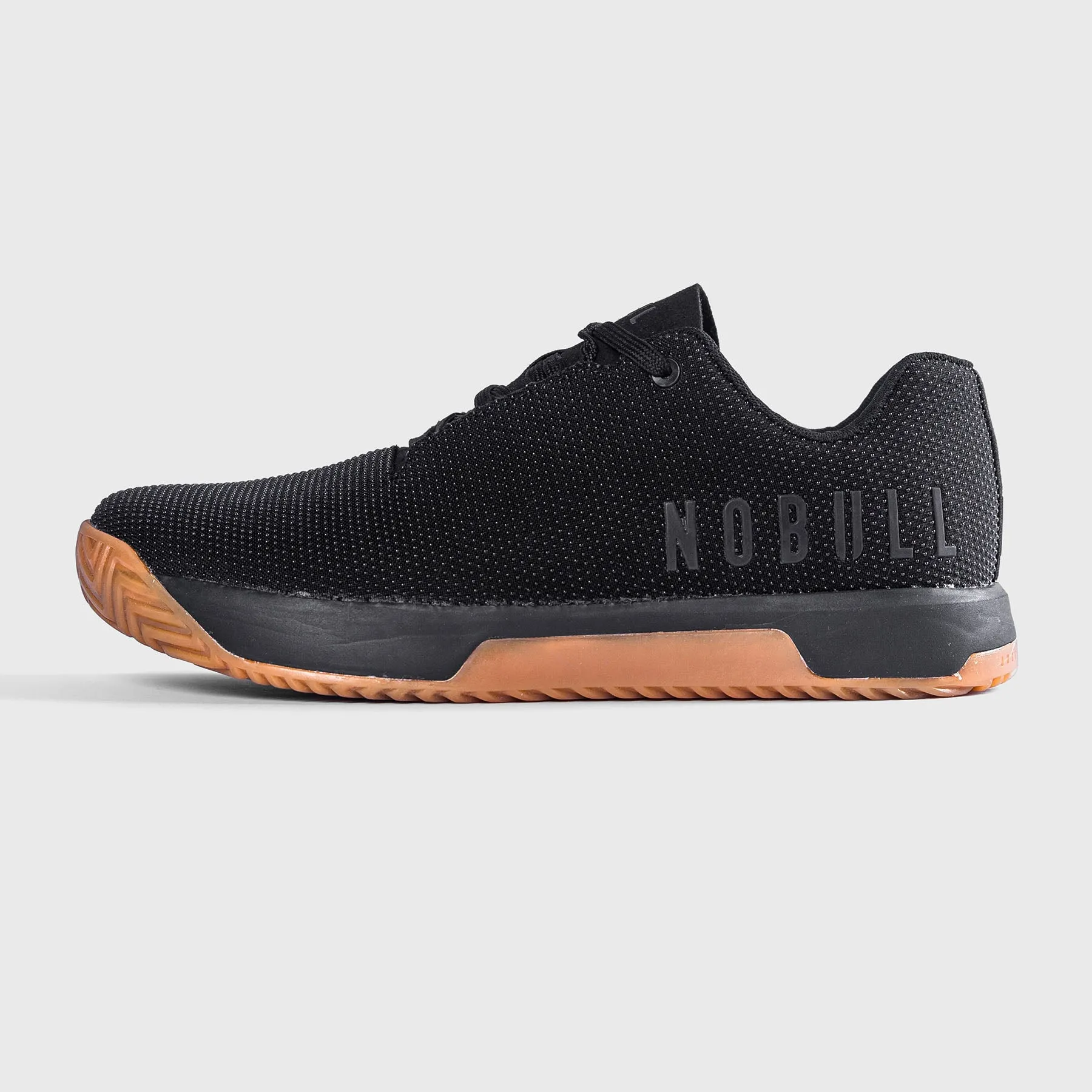 NOBULL - TRAINER  - BLACK GUM