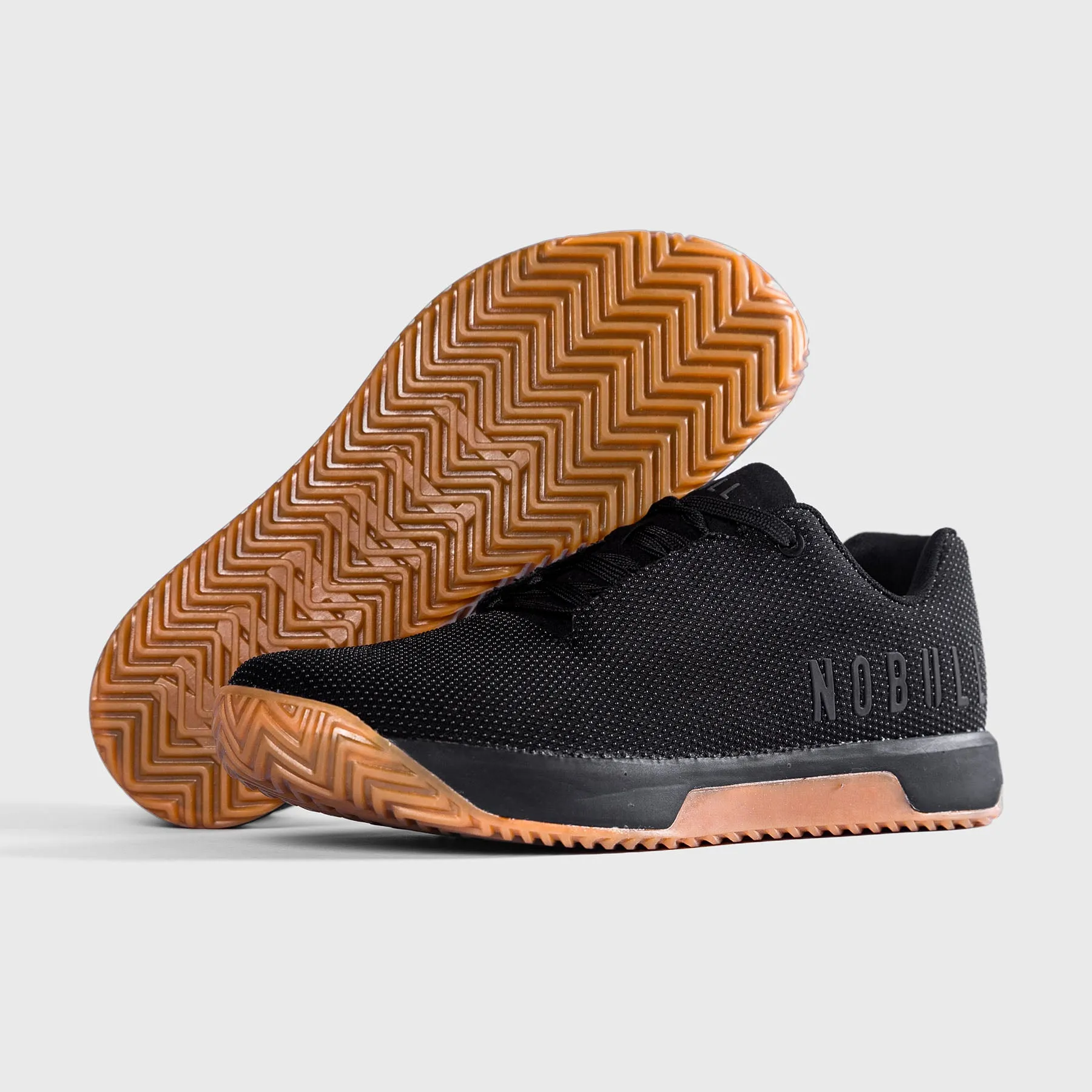 NOBULL - TRAINER  - BLACK GUM