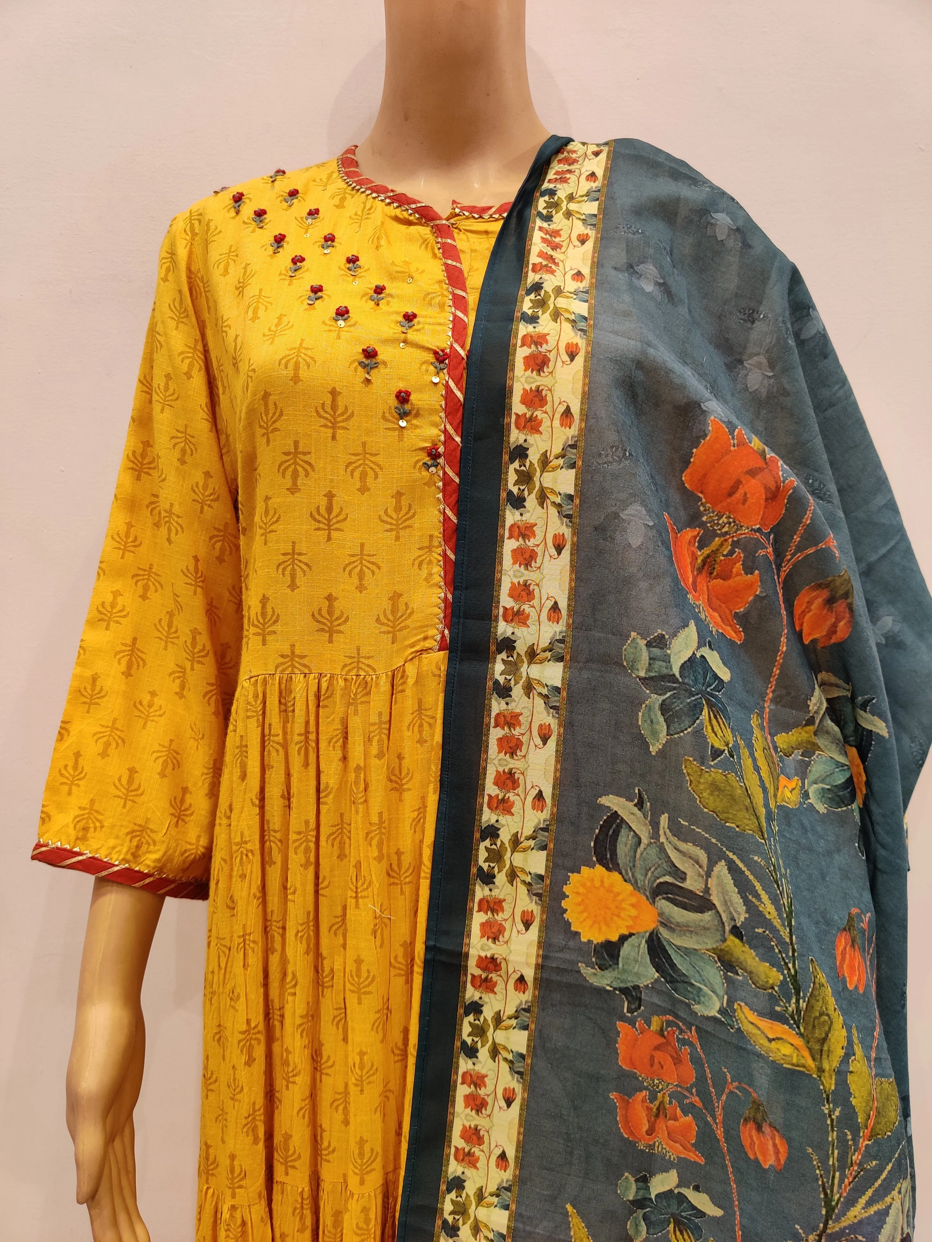 Peony Kurta pant dupatta set