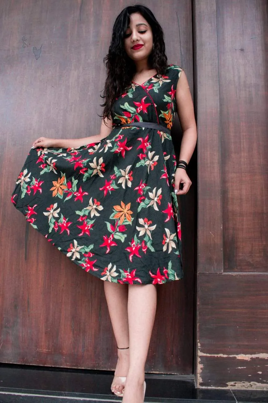 Women Black & Red Floral Printed Rayon A-Line Kurta