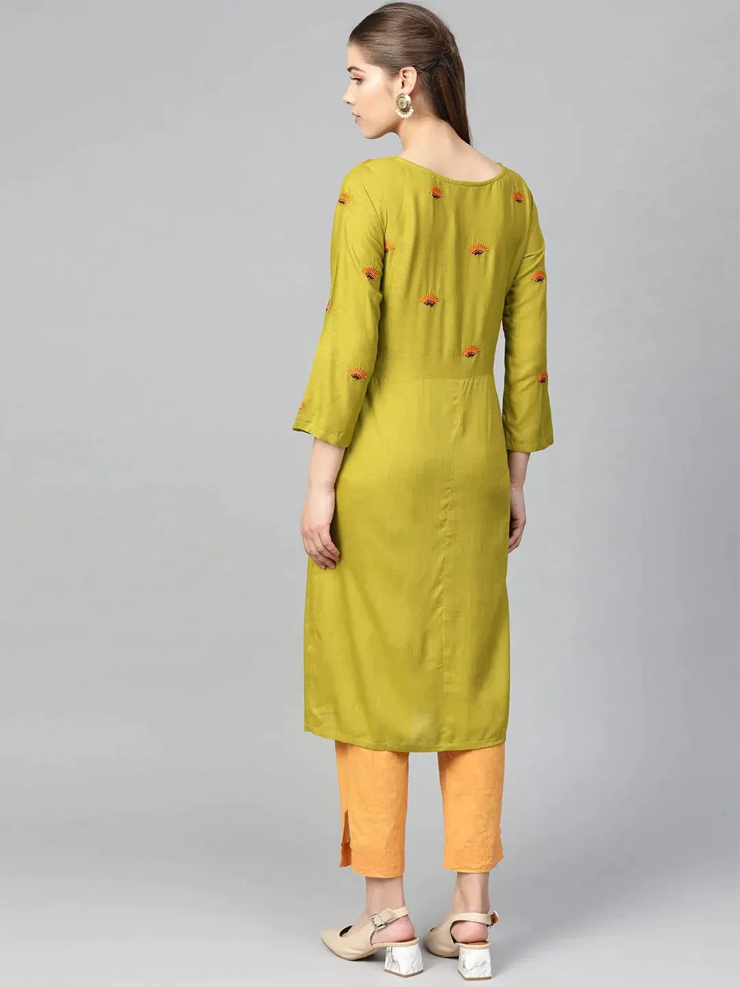 Women Green Yoke Design Straight Kurta